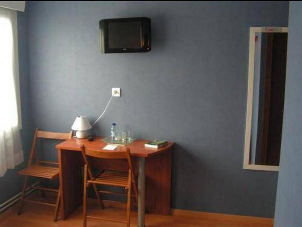 Hôtel Au P'Tit Quinquin à Céaux Chambre photo